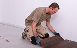 professional-laying-laminate-flooring